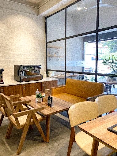 Cafe Interior Seating and Ambience